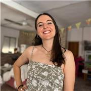 Profesora titulada en ciencias ambientales y especializada en biología y geología.